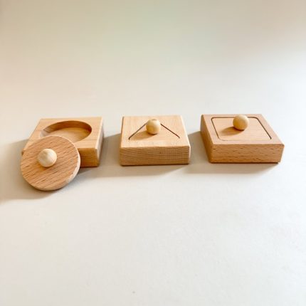 3 לוחות צורות מעץ – עיגול, משולש וריבוע